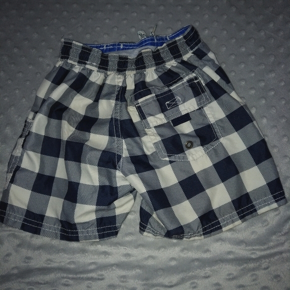 4/$20 Toddler boy OshKosh checkered swim trunks 2T - Picture 9 of 15